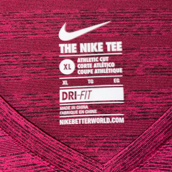 LIKE NEW ▪️ Nike Dry Fit TShirt - Picture 2 of 2
